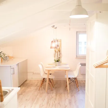 Kinski - Afra Group Apartment