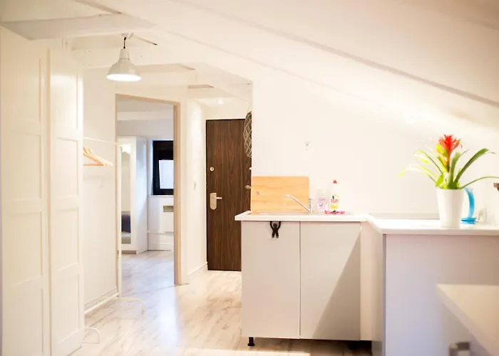 Lägenhet Kinski - Afra Group *